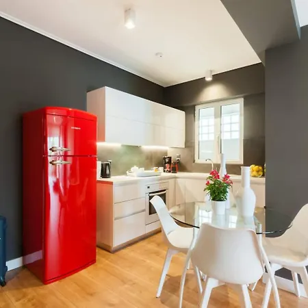 Apartment Ma Maison Nο 2, Luxury With Parking, Ultra High Speed Internet 200 Mbps, 15' To Acropolis By Metro, 1' From Metro *