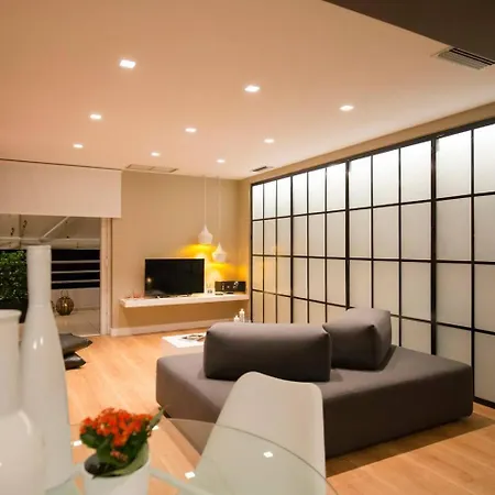 Apartment Ma Maison Nο 2, Luxury With Parking, Ultra High Speed Internet 200 Mbps, 15' To Acropolis By Metro, 1' From Metro Athen