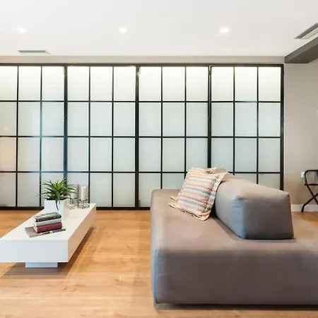 Apartment Ma Maison Nο 2, Luxury With Parking, Ultra High Speed Internet 200 Mbps, 15' To Acropolis By Metro, 1' From Metro Athen