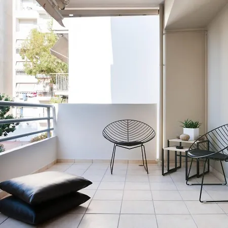 Ma Maison Nο 2, Luxury With Parking, Ultra High Speed Internet 200 Mbps, 15' To Acropolis By Metro, 1' From Metro *